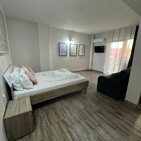 Guest house Lotus *